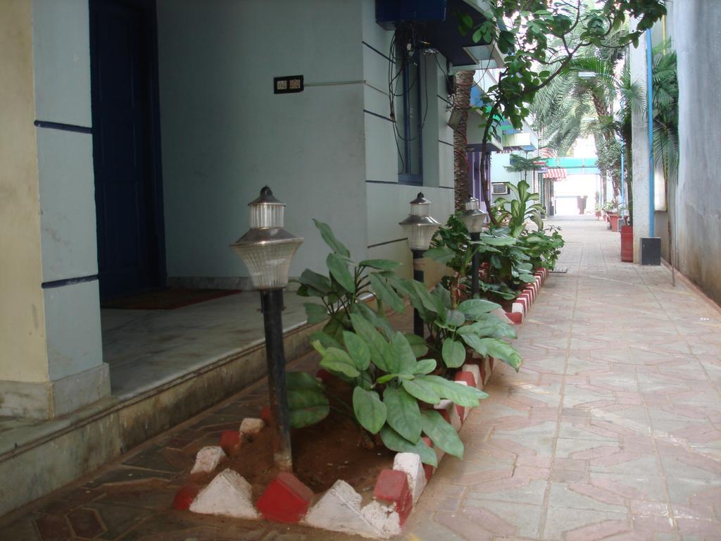 Le Garden Inn Kumbakonam Buitenkant foto