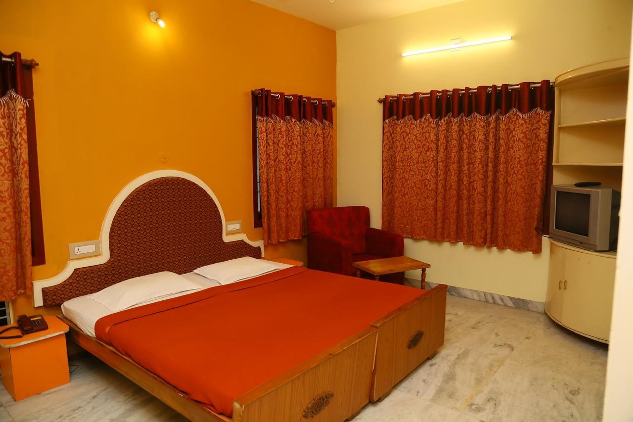 Le Garden Inn Kumbakonam Buitenkant foto